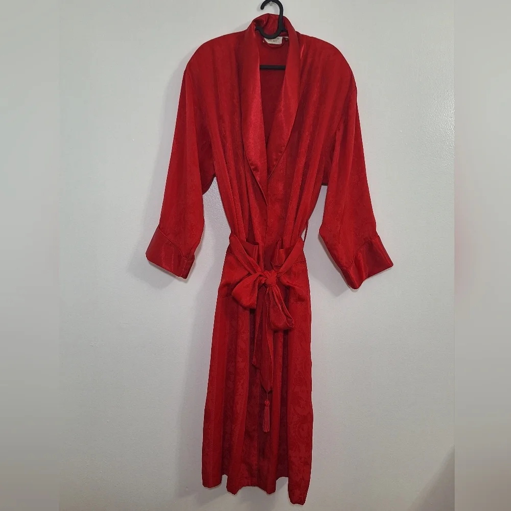 VICTORIA'S SECRET  Red Satin Robe